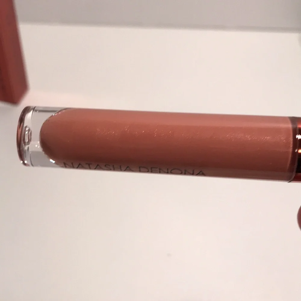 Natasha Denona I need a rose Lip Gloss in Calla New